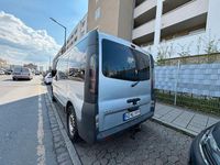 Second-hand Opel Vivaro 101 CP (74 kW) 2002 Argintiu Monovolum