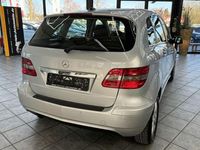 Gebraucht Mercedes B170 116 PS (85 kW) 2009 Silber Van / Kleinbus