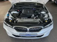 Gebraucht BMW 320 Shadowline 190 PS (139 kW) 2023 Weiß Limousine
