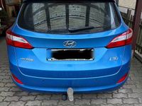 Gebraucht Hyundai i30 Style 110 PS (80 kW) 2016 Blau Kombi