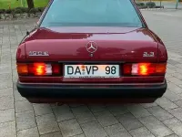 Gebraucht Mercedes 190 132 PS (97 kW) 1990 Rot Limousine