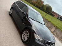 Usado BMW 325 218 HP (160 kW) 2008 Preto Carrinha