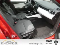 Gebraucht Renault Clio V Techno 140 PS (102 kW) 2023 Rot / dezirrot (metallic) Kleinwagen