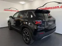 Neu Jeep Avenger Altitude 110 PS (80 kW) 2025 Schwarz (solid black clear coat) SUV