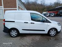 Gebraucht Ford Transit 101 PS (74 kW) 2022 Weiß Van / Kleinbus