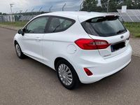 Gebraucht Ford Fiesta Trend 71 PS (52 kW) 2018 Weiß Kleinwagen