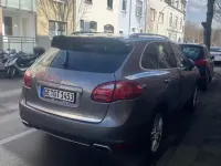 Gebraucht Porsche Cayenne Diesel 245 PS (180 kW) 2011 Grau SUV