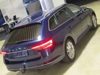 Gebraucht Skoda Superb Style 218 PS (160 kW) 2022 Lava blue Kombi