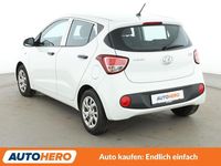 Gebraucht Hyundai i10 Basis 67 PS (49 kW) 2017 Weiß Kleinwagen