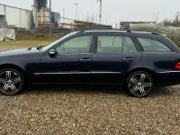 Gebraucht Mercedes E240 Elegance 177 PS (130 kW) 2004 Blau Limousine