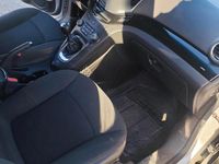 Gebraucht Chevrolet Orlando 163 PS (119 kW) 2011 Silber Van / Kleinbus