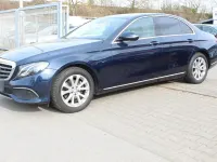 Gebraucht Mercedes E220 194 PS (142 kW) 2016 Blau Limousine