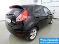 Gebraucht Ford Fiesta Celebration 80 PS (58 kW) 2017 Iridiumschwarz metallic Kleinwagen