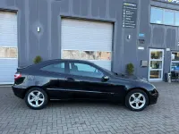 Gebraucht Mercedes C180 143 PS (105 kW) 2006 Schwarz Coupé