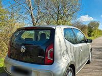 Second-hand VW up! 75 CP (55 kW) 2013 Argintiu Hatchback