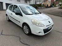Gebraucht Renault Clio III Expression 75 PS (55 kW) 2009 Weiß Kleinwagen