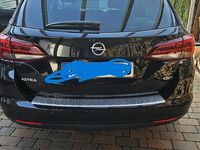 Usata Opel Astra 105 CV (77 kW) 2017 Nero Station wagon
