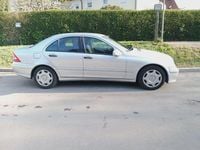 Gebraucht Mercedes 200 116 PS (85 kW) 2006 Silber Limousine