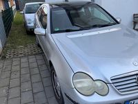 Używany Mercedes CLC180 129 KM (94 kW) 2001 Srebrny Hatchback