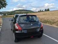 Gebraucht Suzuki Swift Club 94 PS (69 kW) 2015 Schwarz Kleinwagen
