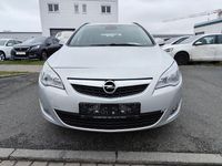 Gebraucht Opel Astra Edition 140 PS (102 kW) 2012 Silber Kombi