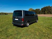 Używany VW Multivan Generation Six 150 KM (110 kW) 2022 Szary Minivan