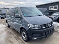 Gebraucht VW Transporter 150 PS (110 kW) 2019 Grau Van