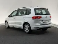 Gebraucht VW Touran Comfortline 116 PS (85 kW) 2020 Weiß Van / Kleinbus
