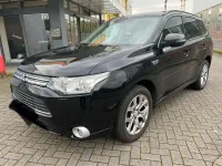 Gebraucht Mitsubishi Outlander P-HEV Instyle 121 PS (88 kW) 2013 Schwarz SUV
