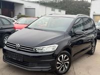 Gebraucht VW Touran Active 150 PS (110 kW) 2021 Schwarz Van / Kleinbus