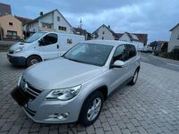 Gebraucht VW Tiguan Freestyle 122 PS (89 kW) 2011 Grau SUV