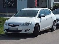 Usado Opel Astra Edition 110 HP (80 kW) 2010 Branco Sedan