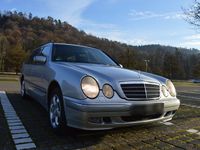 Gebraucht Mercedes E270 177 PS (130 kW) 2001 Silber Kombi