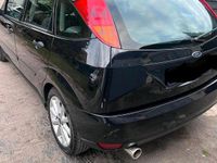 Usata Ford Focus 115 CV (84 kW) 2002 Nero Berlina