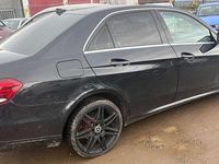 Gebraucht Mercedes E200 Elegance 136 PS (100 kW) 2015 Schwarz Limousine