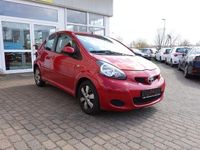 Gebraucht Toyota Aygo 68 PS (50 kW) 2010 Rot Kleinwagen