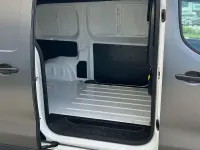 Gebraucht Toyota Proace 120 PS (88 kW) 2020 Weiß Van / Kleinbus