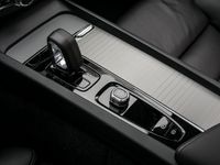 gebraucht Volvo XC60 T6 AWD Recharge Core Gebrauchtwagen