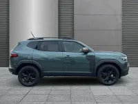 Neu Dacia Duster Extreme 122 PS (89 kW) 2026 Zedergrün SUV