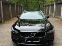 Gebraucht Volvo V90 Momentum 190 PS (139 kW) 2019 Schwarz Kombi