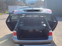 Gebraucht BMW 525 198 PS (145 kW) 2007 Grau Kombi