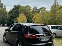 Second-hand Ford S-MAX S 163 CP (119 kW) 2011 Negru Monovolum