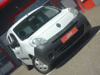 Gebraucht Renault Kangoo Expression 106 PS (77 kW) 2012 Weiß Van / Kleinbus