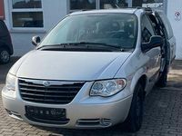 Gebraucht Chrysler Voyager 150 PS (110 kW) 2005 Silber Van / Kleinbus