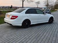 Gebraucht Mercedes C180 AMG line 156 PS (114 kW) 2014 Weiß Limousine