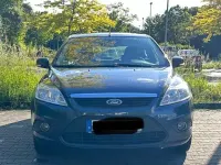 Usado Ford Focus 101 CV (74 kW) 2009 Azul Berlina
