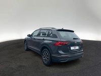 Gebraucht VW Tiguan Life 150 PS (110 kW) 2023 Uranograu SUV