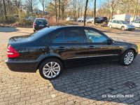 Gebraucht Mercedes 220 150 PS (110 kW) 2004 Schwarz Limousine