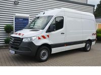 Używany Mercedes Sprinter 143 KM (105 kW) 2020 Biały Van