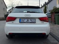 Gebraucht Audi A1 Attraction 86 PS (63 kW) 2011 Silber Kleinwagen